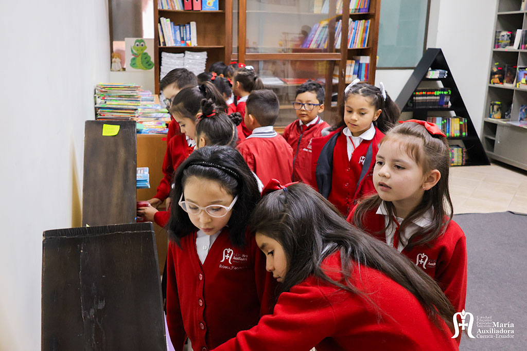Trabajo en grupo educación básica